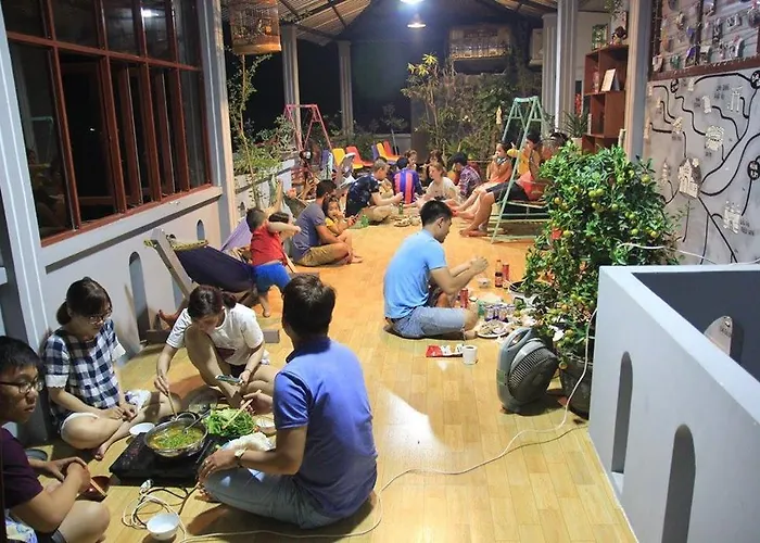 Ở trọ Cô Tư's *